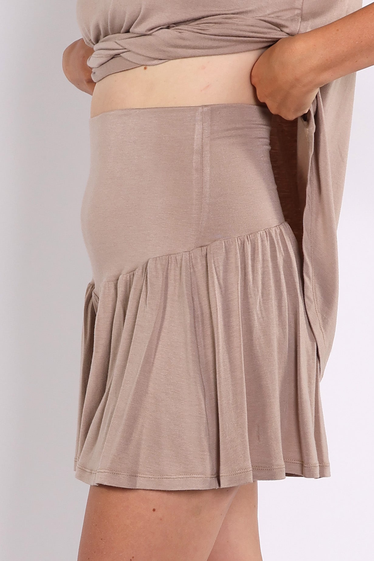 BIRDIE || LIGHTWEIGHT MODAL LOUNGEWEAR MATERNITY SHORT