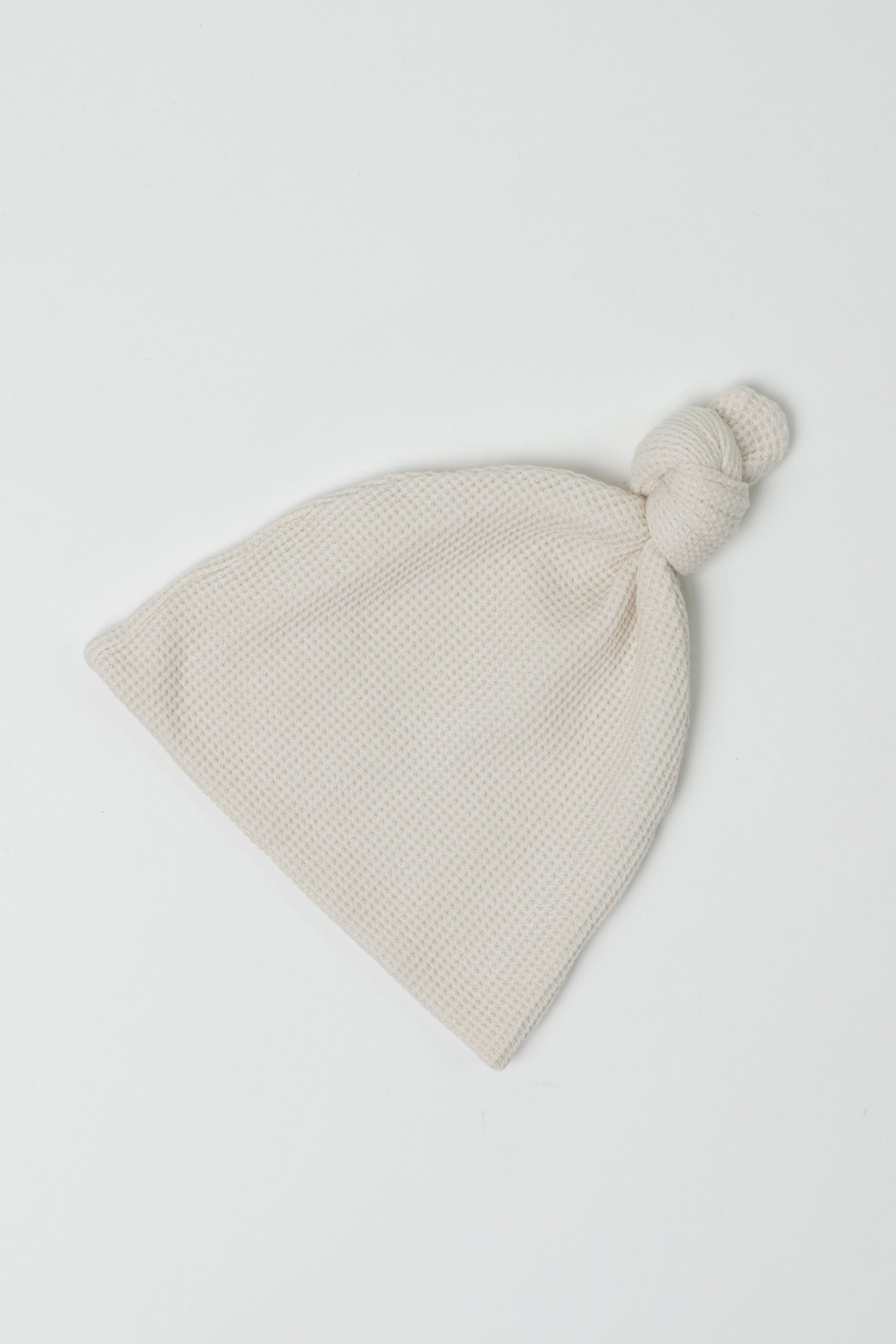 BEATRIZ || GORRO TÉRMICO CON NUDO SUPERIOR || ABEDUL