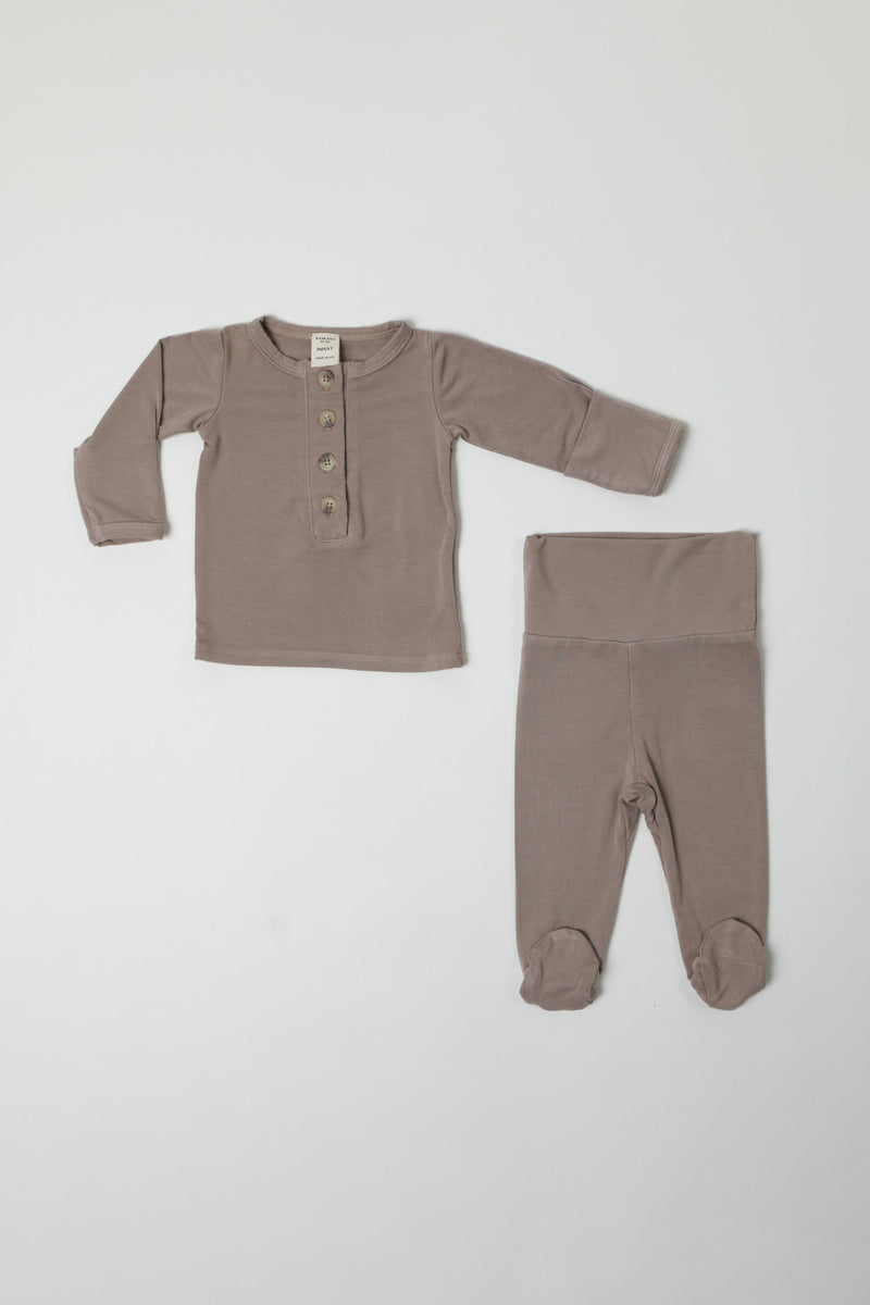 ARTHUR || INFANT LONG SLEEVE HENLEY TOP AND BOTTOM SET || TAUPE GREY